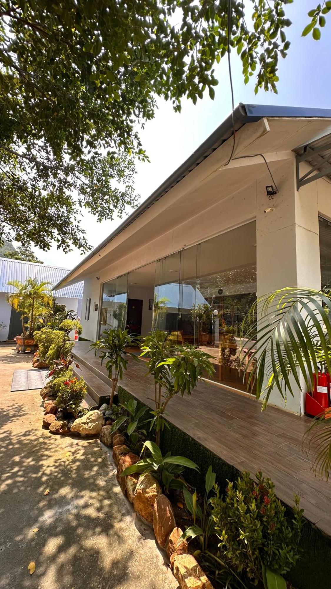 Bungalow Hotel Chi Khu Co Ong Extérieur photo